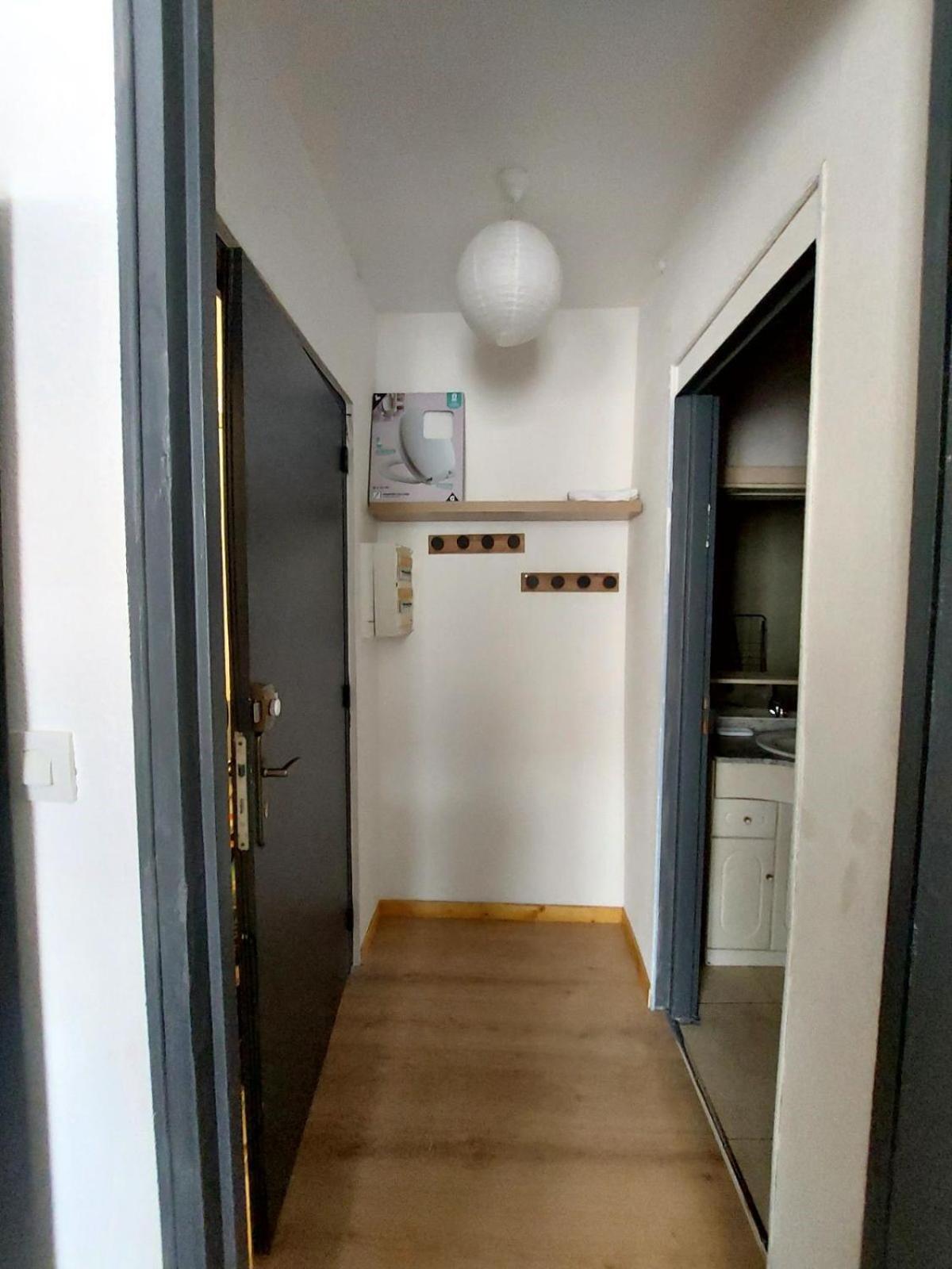 Appartement T2 Avec Balcon Proche Centre-Ville Narbonne Luaran gambar