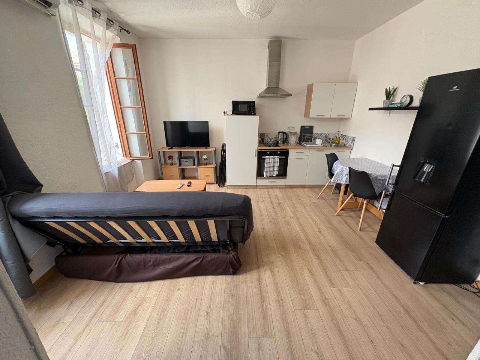 Appartement T2 Avec Balcon Proche Centre-Ville Narbonne Luaran gambar