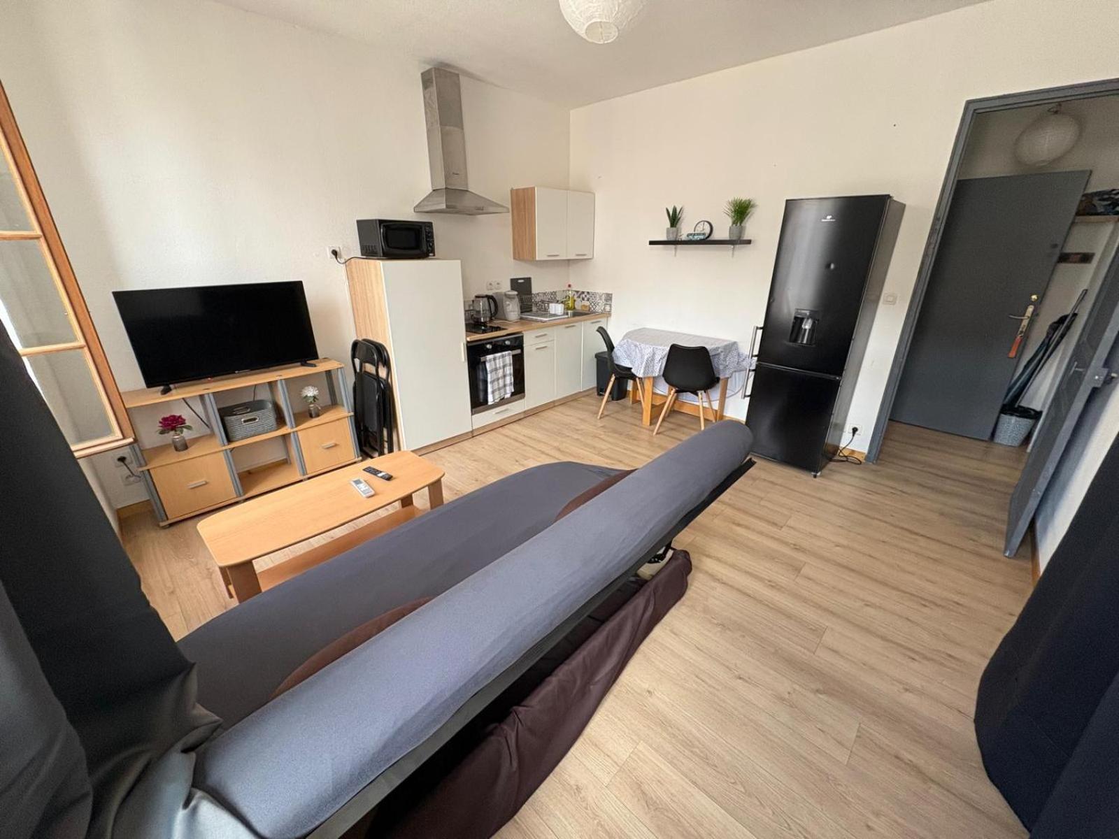 Appartement T2 Avec Balcon Proche Centre-Ville Narbonne Luaran gambar